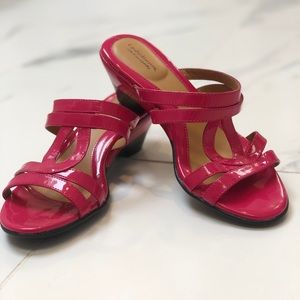 💕Croft&Barrow Hot Pink Slides💕